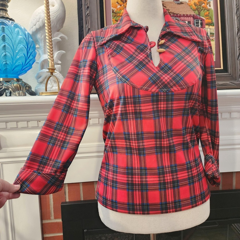 M 70s Retro Red Tartan Collared Top